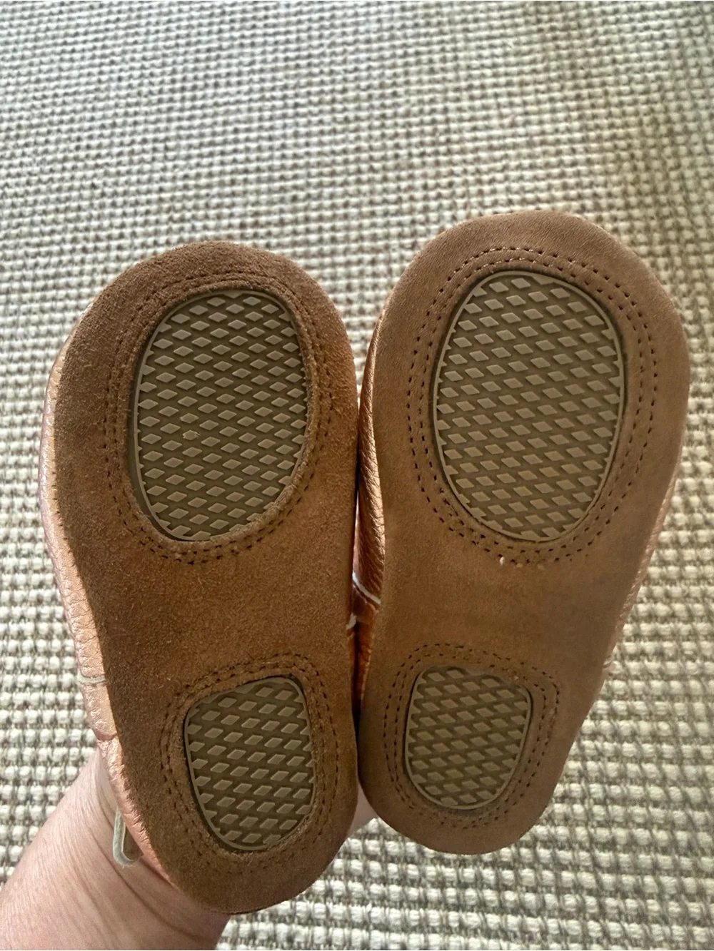 Liv & Leo Rose Gold Metallic T-Strap Mary Jane Shoes Toddler 18–24 Months EUC